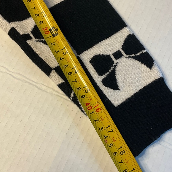 Chic Black and White Bow Patterned Crewneck Sweater - Picture 5 of 9